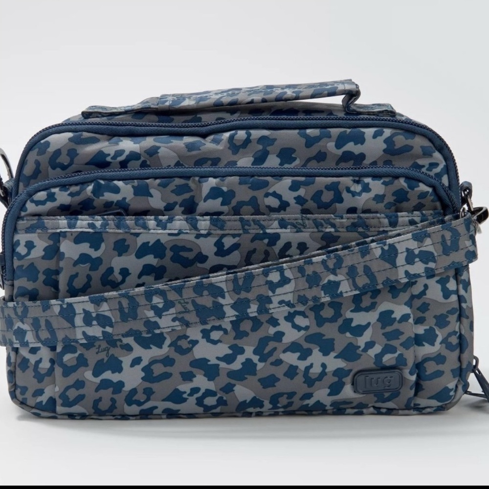 Lug Top Handle Crossbody Bag - Scoop